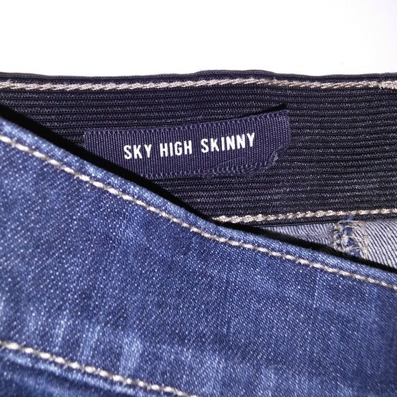 Torrid Jeans 24 R Sky High Skinny Denim Blue Dark Wash Premium Stretch Waist 20" - Picture 10 of 11